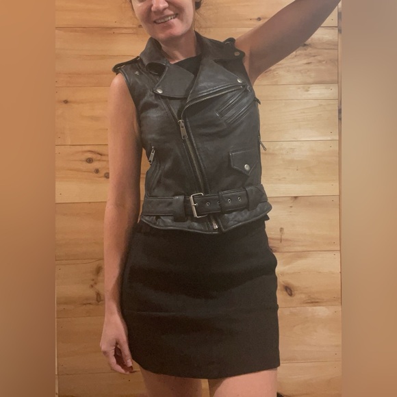 Truth + Pride Black Leather Motorcycle Vest Size M - Picture 2 of 12